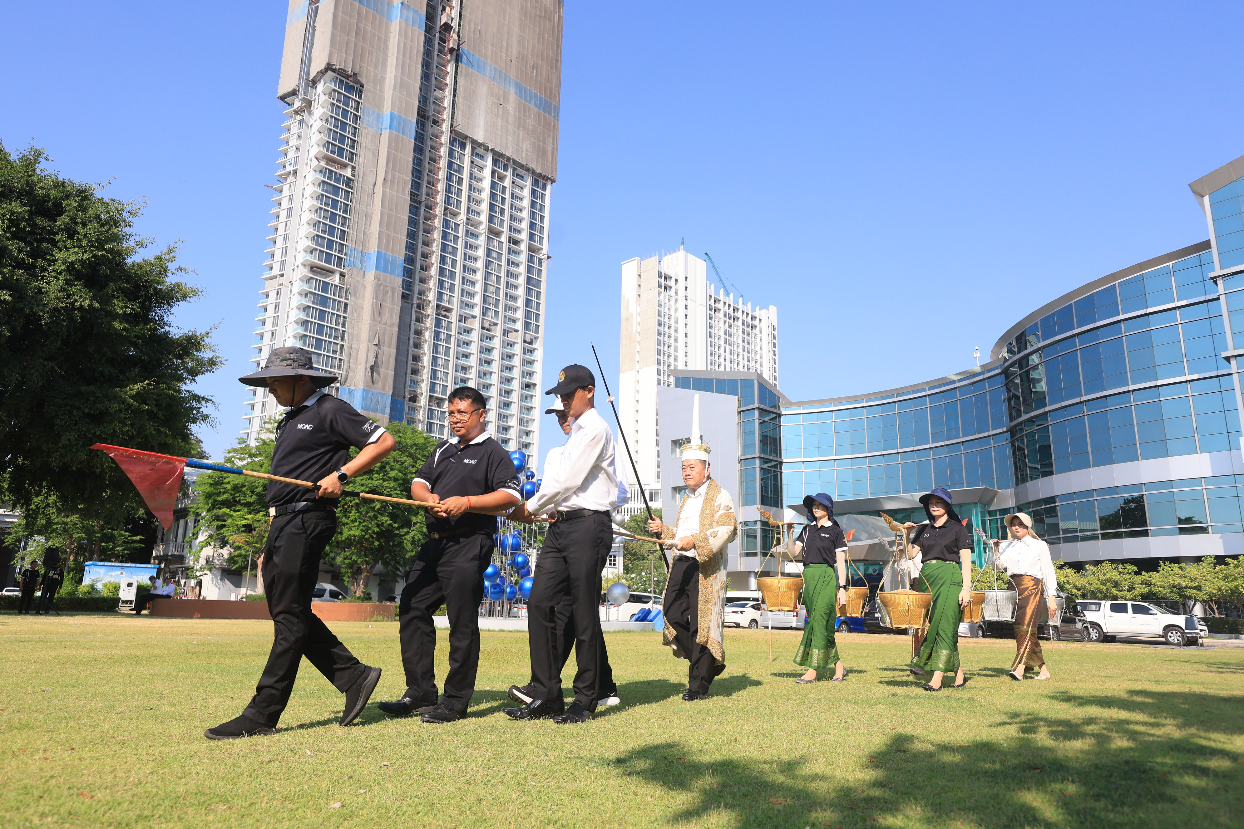 title - ส.ป.ก. ร่วมฝึกซ้อมริ้วขบวนอิสริยยศ ในพระราชพิธีพืชมงคลจรดพระนังคัลแรกนาขวัญ ประจำปี 2569 (ซ้อมกรณีพิเศษ ครั้งที่ 2)